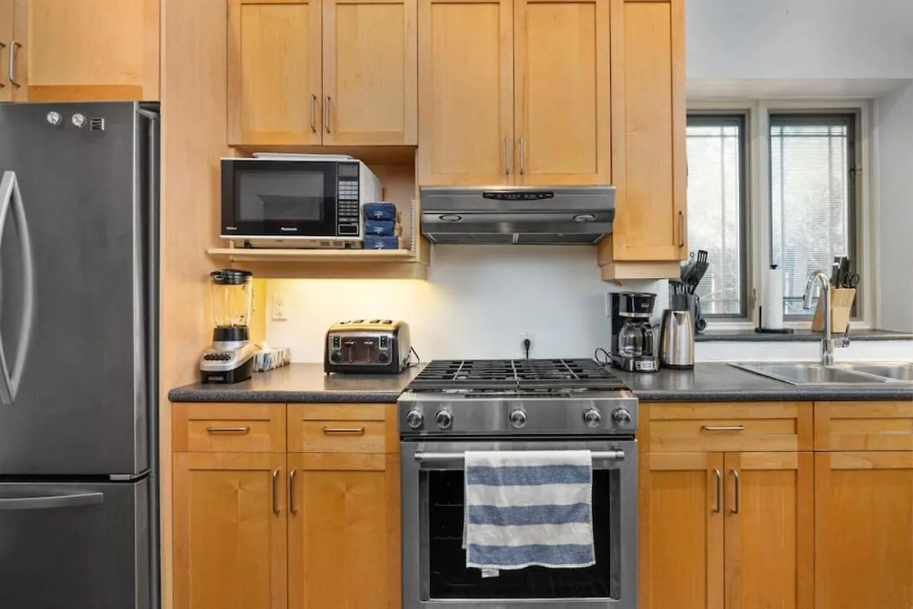 فندق The Downtown Victorian تورونتو