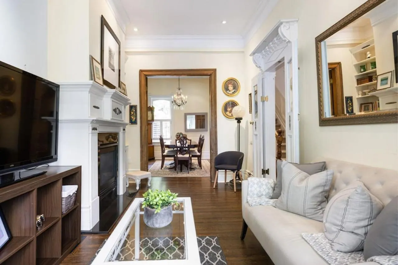 فندق The Downtown Victorian تورونتو